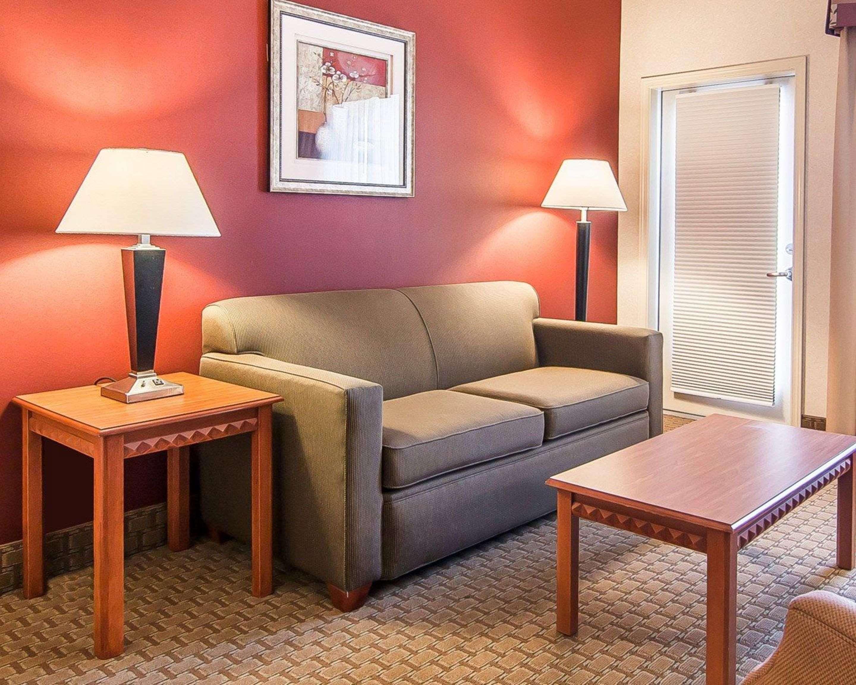 Comfort Suites Redmond Airport Bagian luar foto