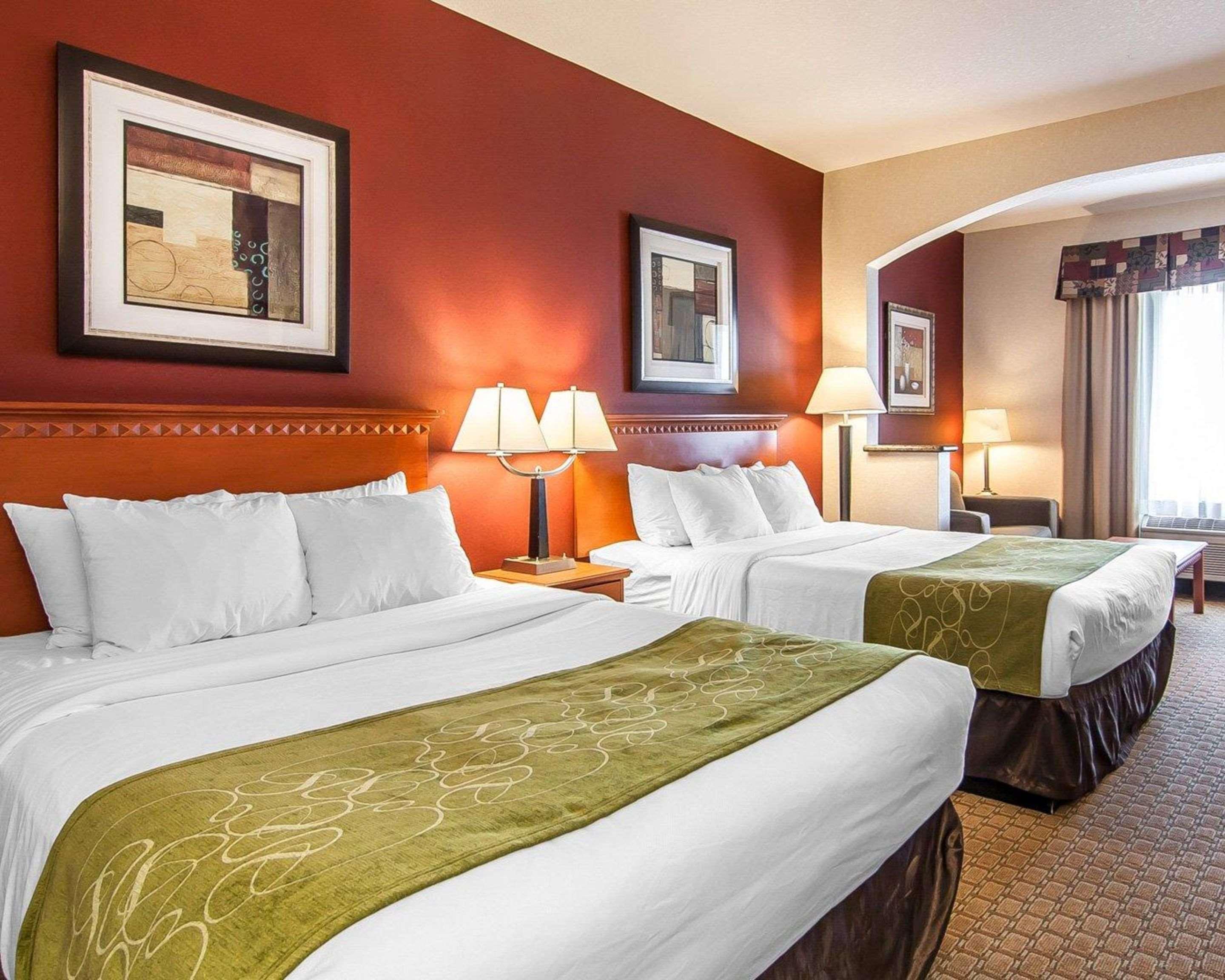 Comfort Suites Redmond Airport Bagian luar foto