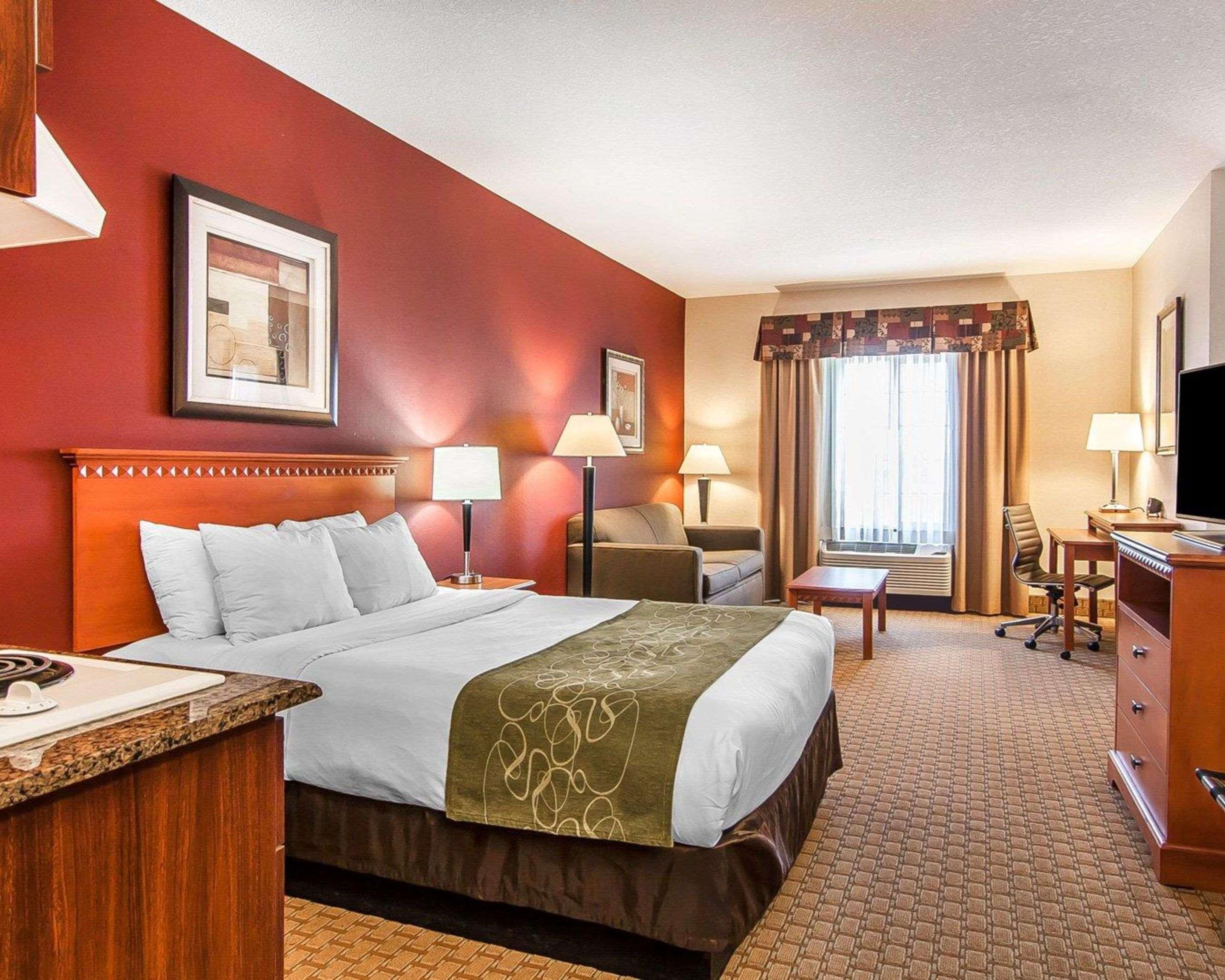 Comfort Suites Redmond Airport Bagian luar foto