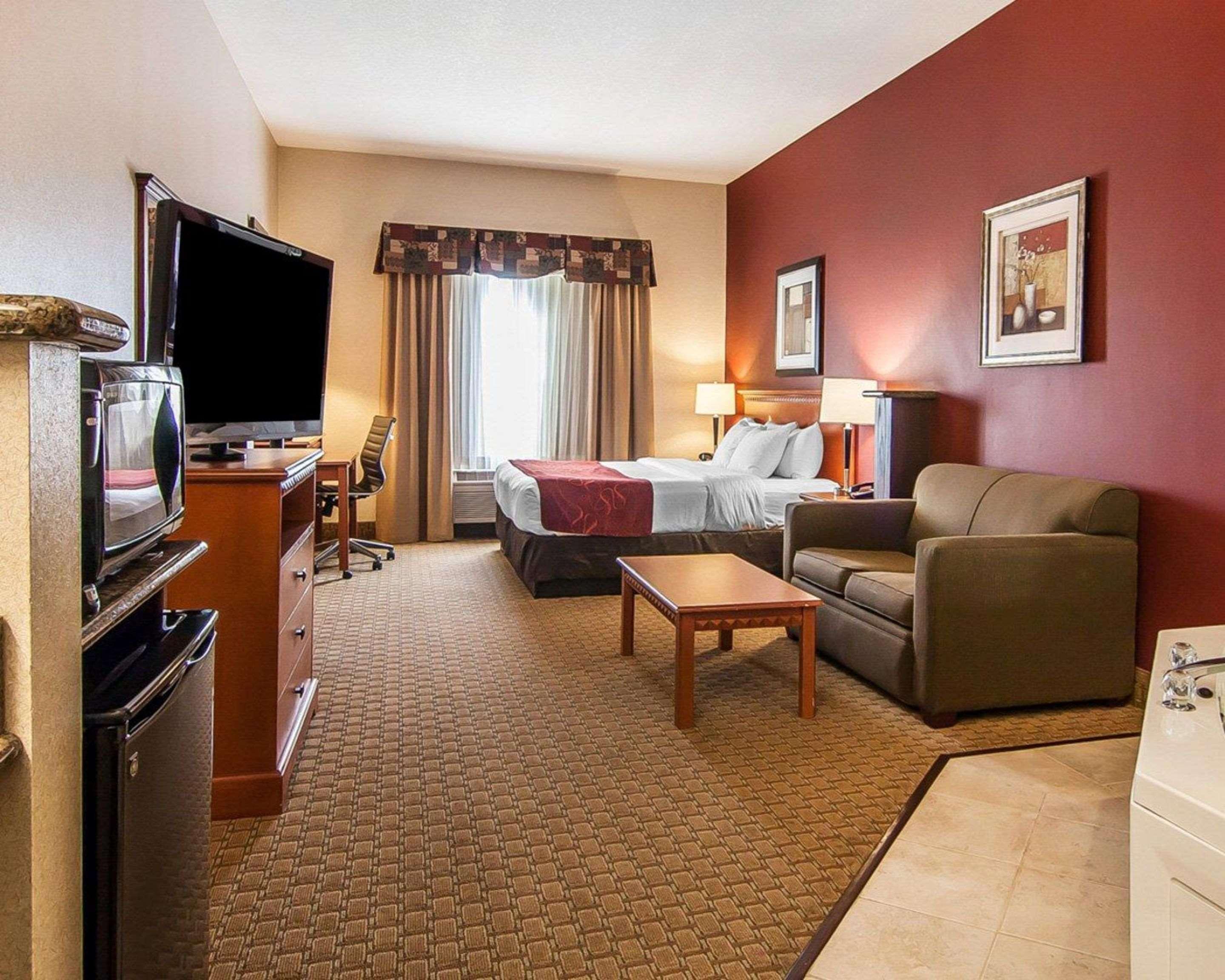 Comfort Suites Redmond Airport Bagian luar foto