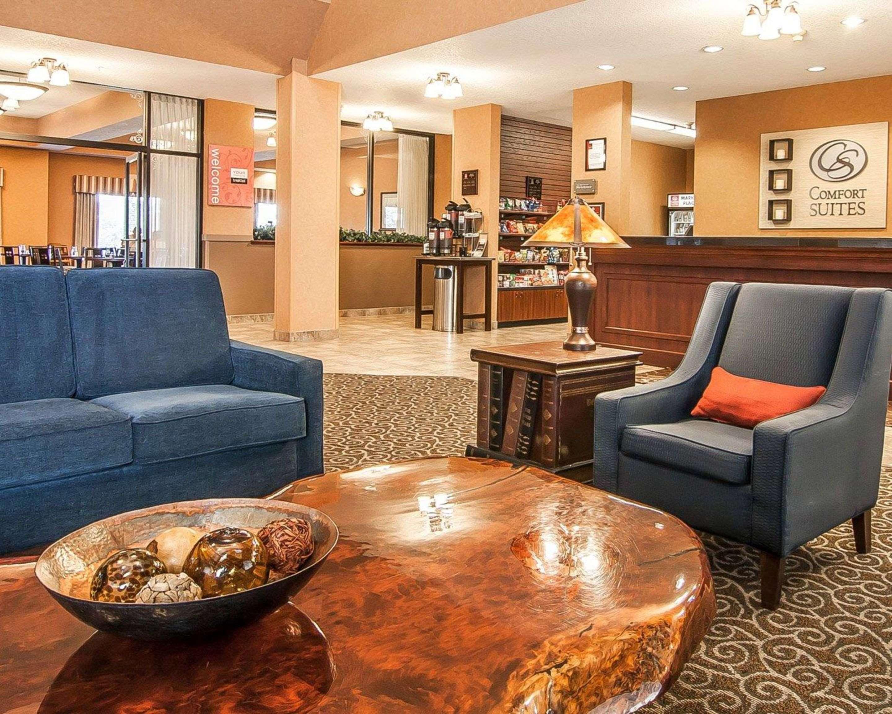 Comfort Suites Redmond Airport Bagian luar foto