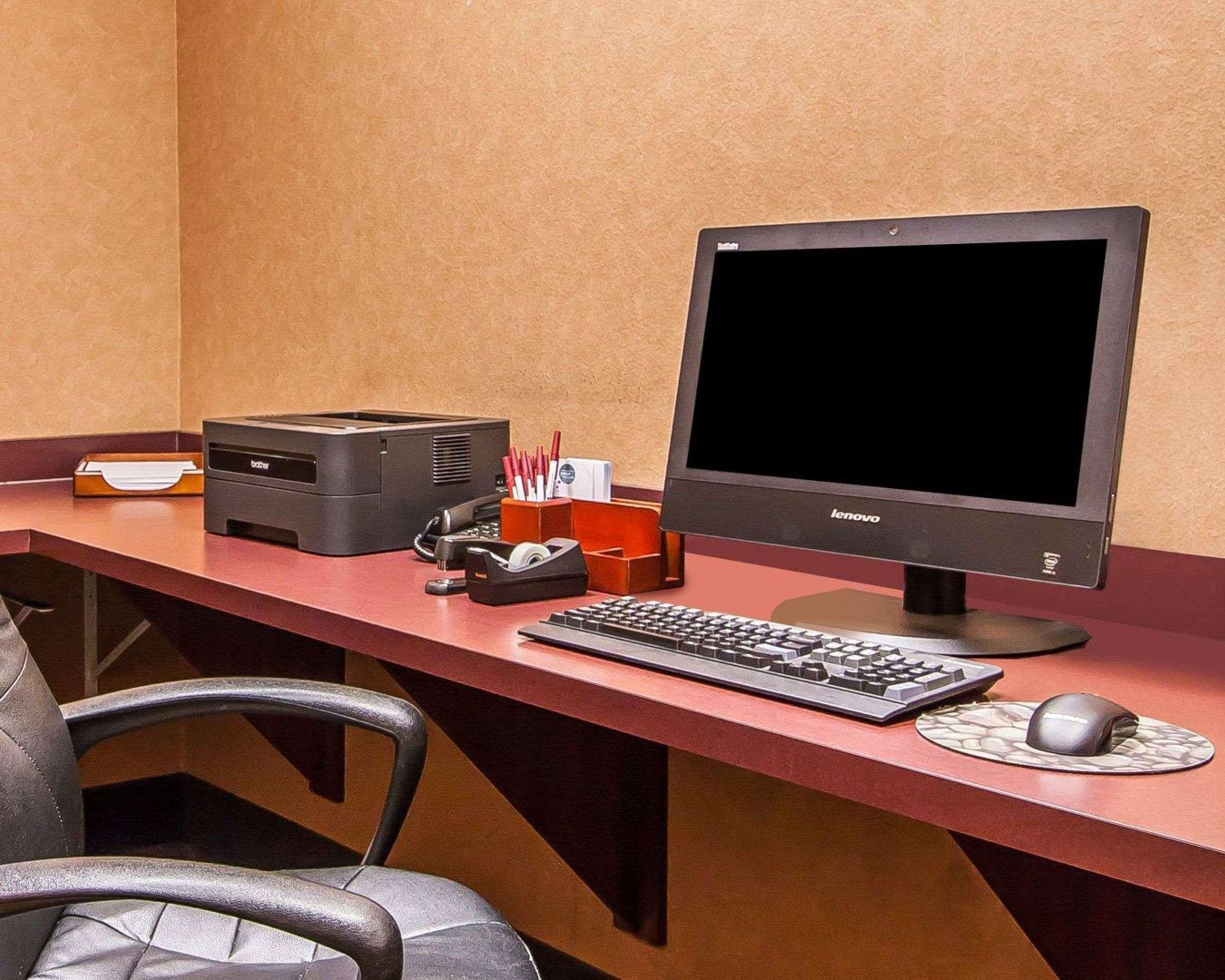 Comfort Suites Redmond Airport Bagian luar foto